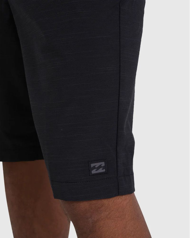BERMUDA-CROSSFIRE--BLACK--