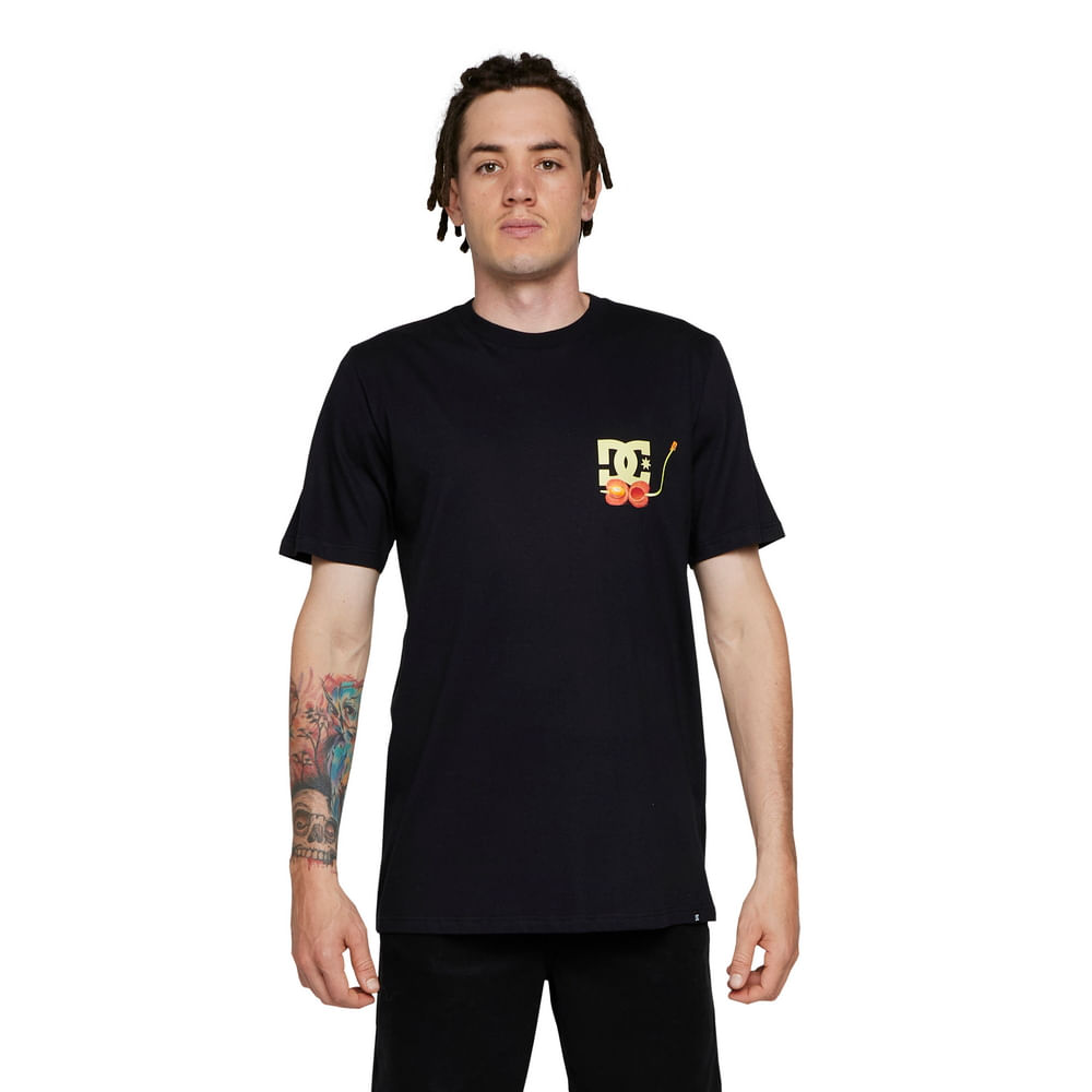Camiseta DC Shoes M/C Seed Planter Preto original com padrão de qualidade DC Shoes Compre online com garantia de troca e devolução.