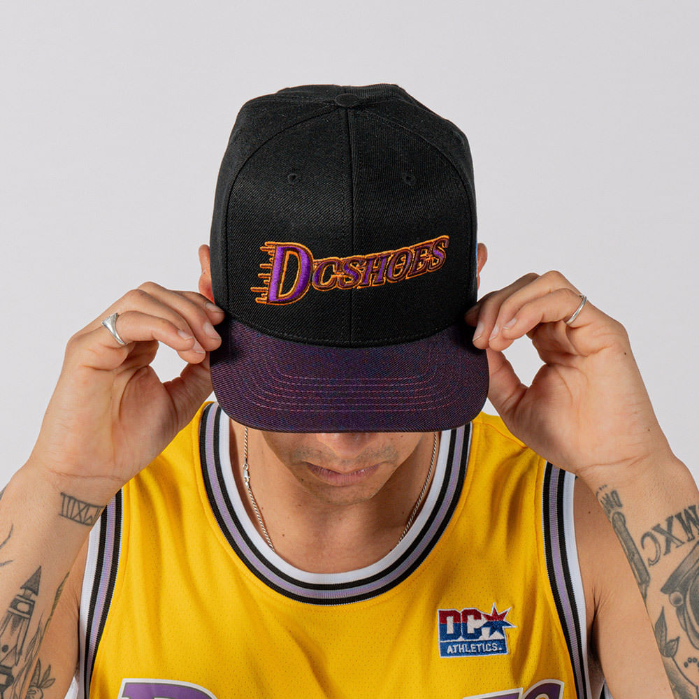 Boné Dc Shoes Showtime Empire Snapback  Preto original com padrão de qualidade DC Shoes. Compre online com garantia de troca e devolução.