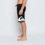 Boardshort-Quiksilver-Everyday-Side-Logo-21-Preto-Preto-48