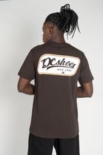 Camiseta-DC-Shoes-M-C-Timely-Marrom-Escuro-MARROM-ESCURO-P