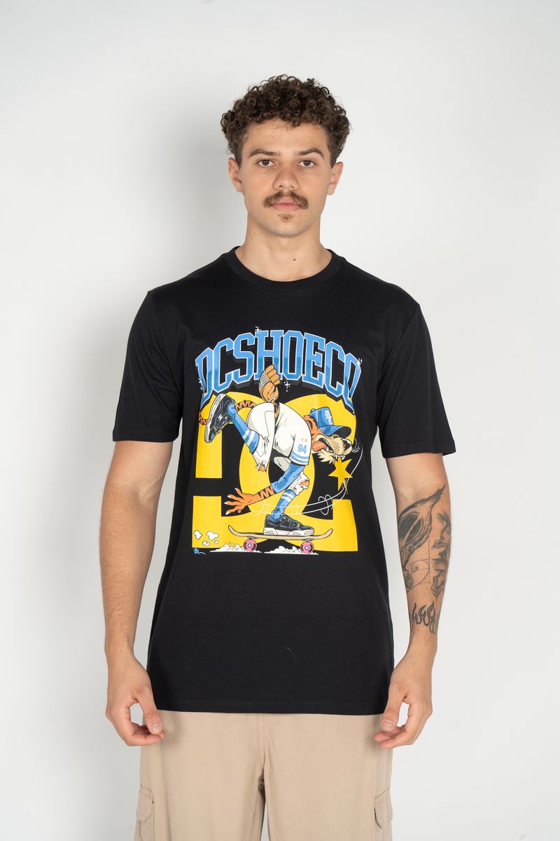 Camiseta--DC-Shoes-M-C-Metallic-Star-Preto-Preto-10