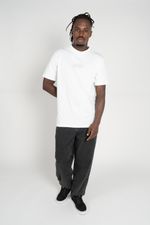 Camiseta--DC-Shoes-M-C-Metallic-Star-Snow-White-SNOW-WHITE-10