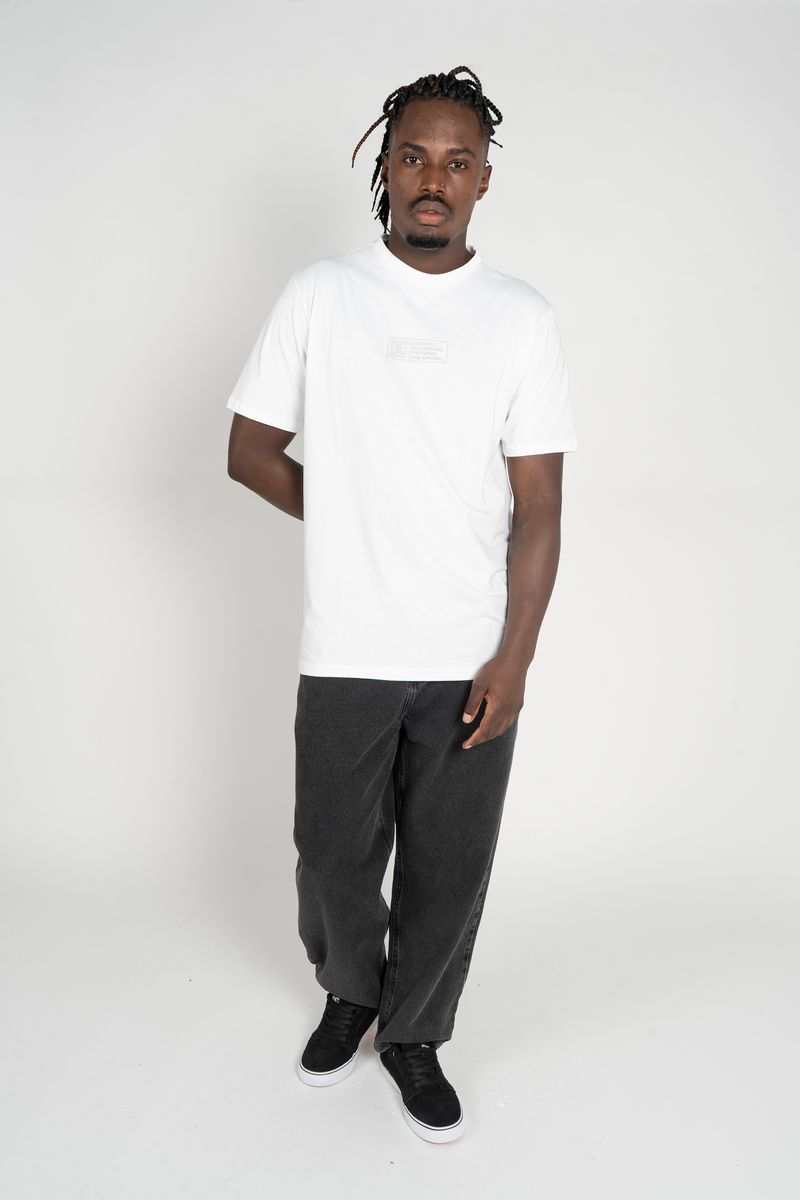 Camiseta--DC-Shoes-M-C-Metallic-Star-Snow-White-SNOW-WHITE-10