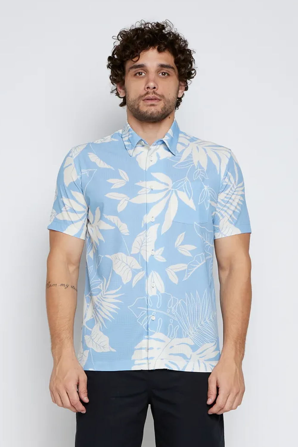 Camisa Manga curta com botão Quiksilver Preta M/C Trippy Floral Black